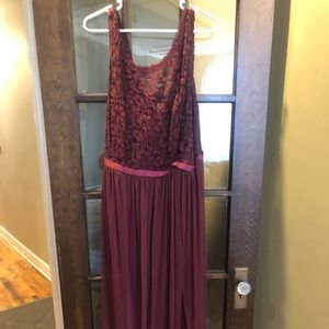 David’s Bridal Long Bridemaids Dress wLace Bodice